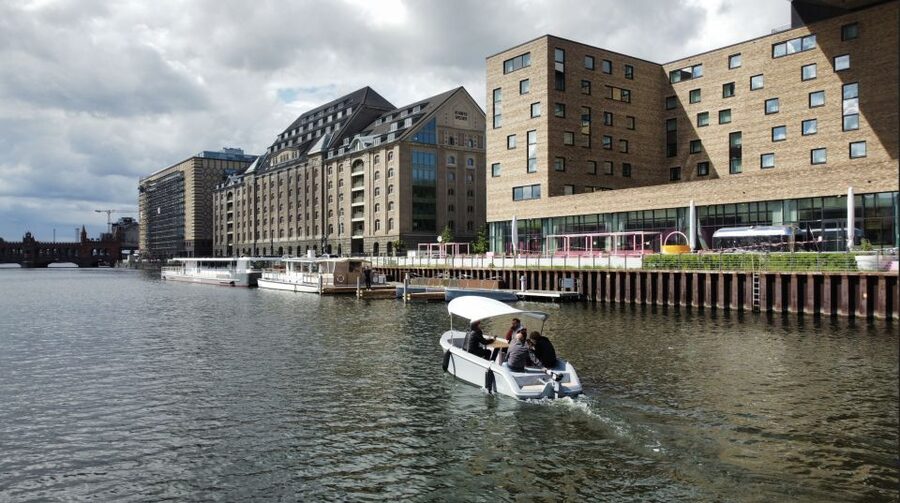 Berlin: Self-Drive Boat Tour - Entering The GoBoat experience: meet, brief, then take the controls