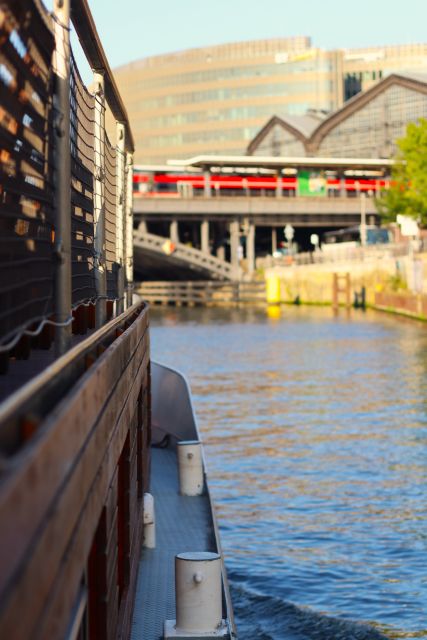 Berlin: Sightseeing Boat Tour on the Spree for Families - What You See on the Spree: The Route in Plain English