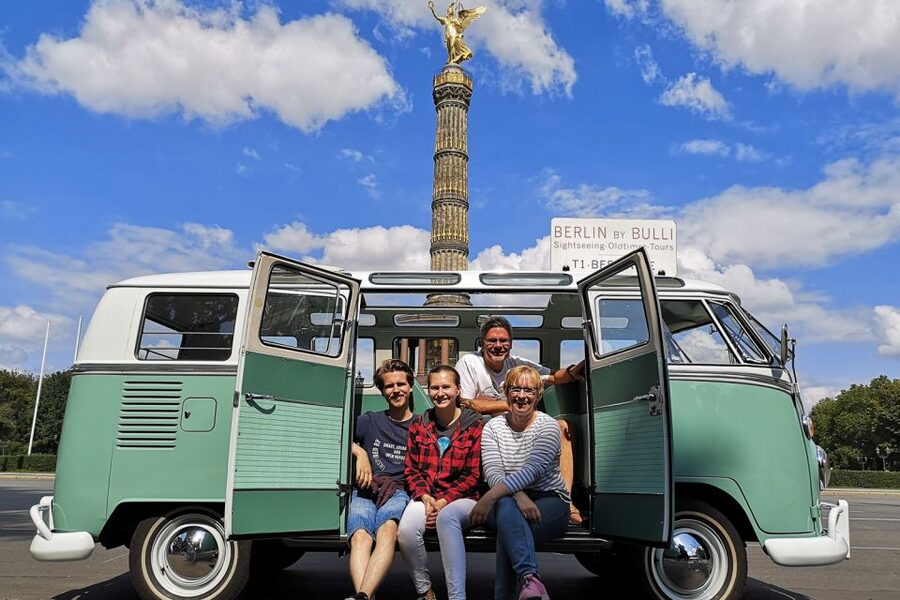 Berlin: Sightseeing Tour in Classic Volkswagen T1 Samba Bus - Federal Chancellery to Hauptbahnhof, Bellevue Palace, and Siegessäule: Berlin’s “center system”