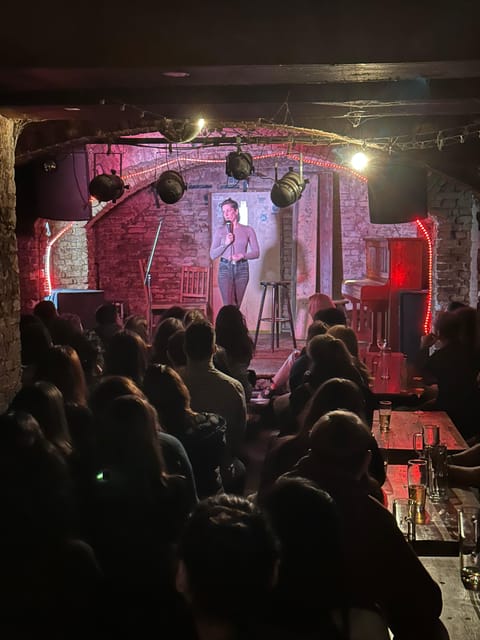 Berlin: The Epic Comedy Club Friday Night Showcase - Zosch Bar in Mitte: jazz-club mood, easy to settle in