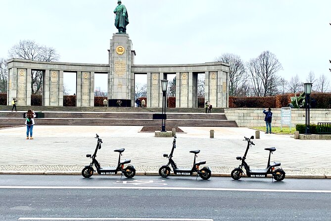 Berlin: Ultimate E-Scooter Adventure Tour - Museum Island to Bebelplatz: starting with culture and context