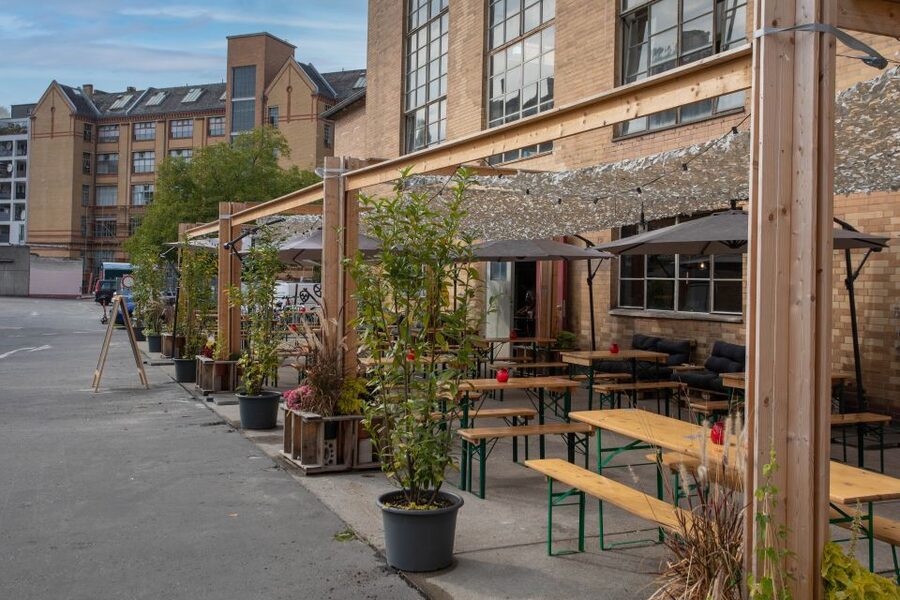 Berlin: Vagabund Brauerei Beer Tasting & Guided Brewery Tour - Choosing from 16 Beers on Tap, and How to Make Smart Picks