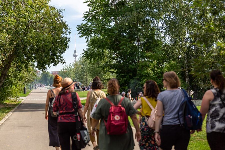 Berlin Wall: Small Group Guided Tour - Memorials, Nordbahnhof, and closing the story at the ghost station