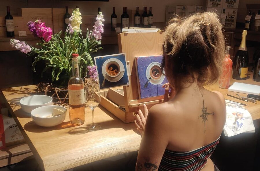 Berlin: Wine on Canvas - Paint Workshop and Wine Tasting - How the 2-hour session actually works on the ground
