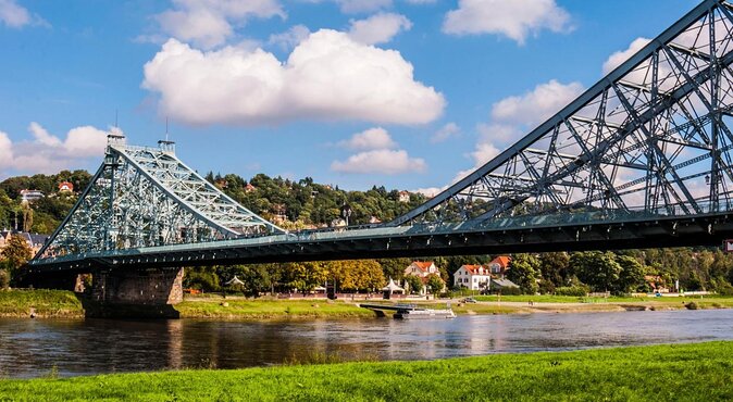 Big city tour hop on hop off 22 stops - Key things to know before you board