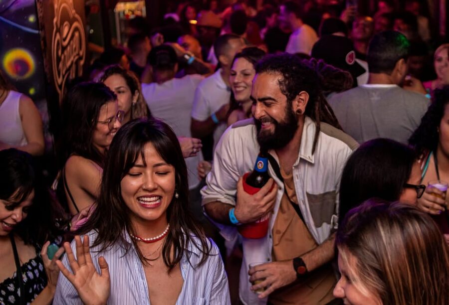 Big Hamburg Pubcrawl - Shots, Games & VIP Bundle - Who Should Book This Pubcrawl, and Who Should Pass