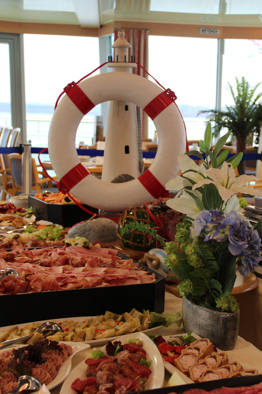 Biggesee: XXL Boat Ride with All-Inclusive Brunch Buffet - Inside Maritime Salons vs. Sun Deck: How to Choose Your Best Spot
