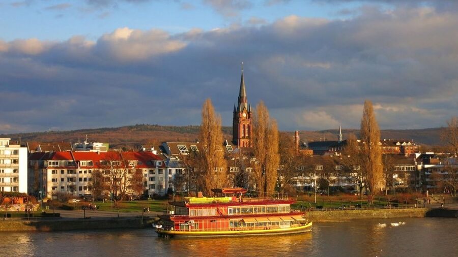 Bonn: Private Guided Walking Tour - How Your Guide Improves the Experience (Especially With Mixed Groups)