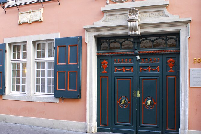 Bonn Scavenger Hunt and Sights Self-Guided Tour - Stop-by-stop: Beethoven-Haus Bonn, Bonn Minster, and the Schloss area