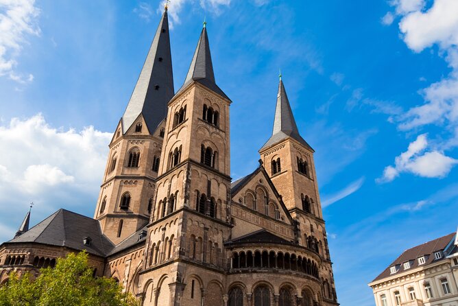 Bonn Scavenger Hunt and Sights Self-Guided Tour - How the app turns Bonn sights into tasks