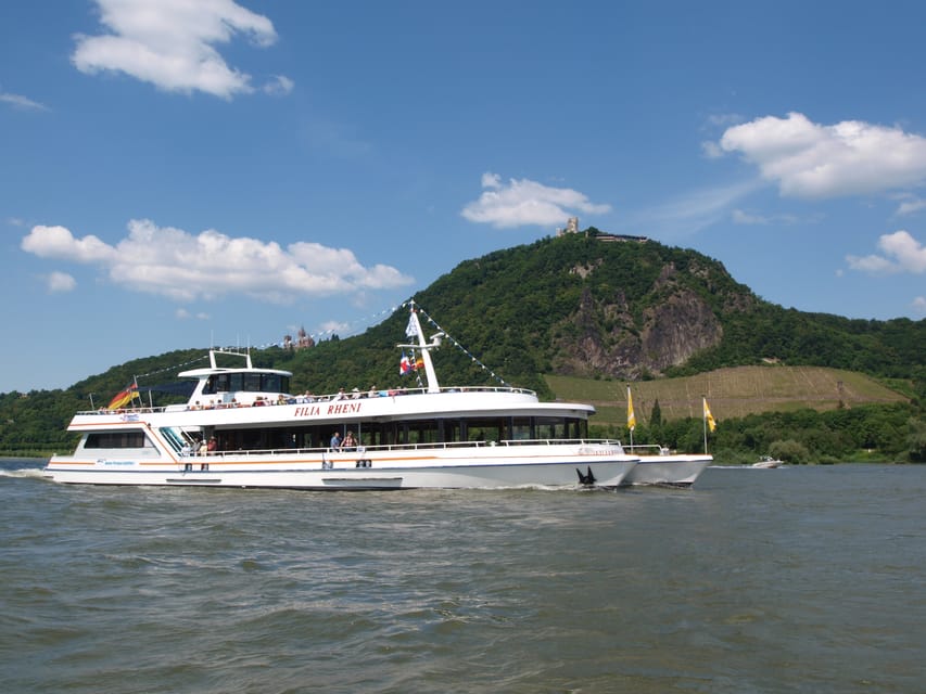 Bonn: Sunset Boat Tour on the Rhine - The DJ factor: music requests on the Rhine