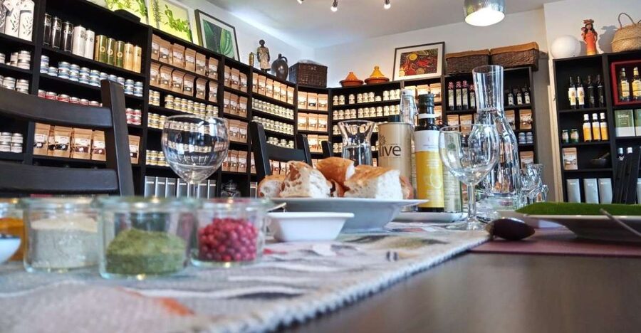Braunschweig: Guided Walking Tour with Food Tastings - Four tastings that map the city through food