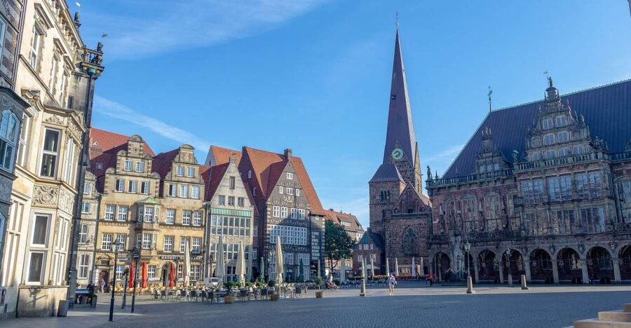 Bremen: Private Walking Tour with a Professional Guide - The narrow streets: where Bremen’s fairy-tale vibe gets specific