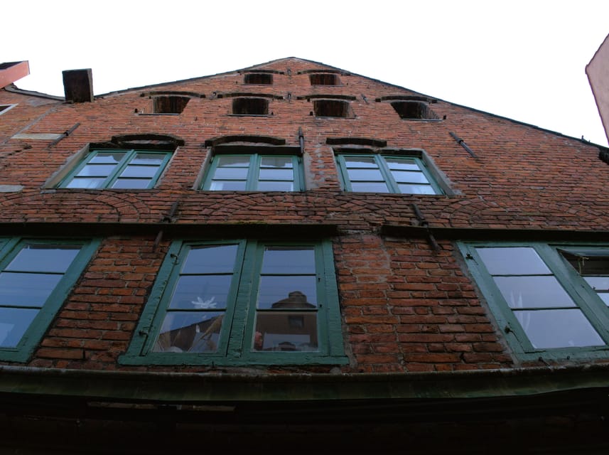 Bremen: Walking Tour of Historic Schnoor District - Reconstructions, facades, and the architectural languages you’ll hear