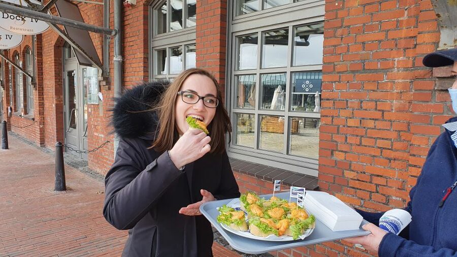 Bremerhaven: Fish Bite Guided Walking Tour - Stop 1: Fiedler’s fish market Anno 1906, where the tradition gets specific