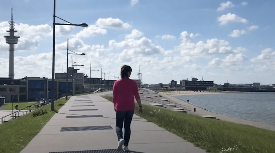 Bremerhaven: Sailor's yarn, legends and sea walking tour - A harbor walk built around myths, not museums