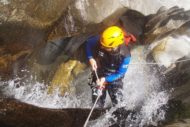 Canyoning Starzlachklamm - Level 2 tour in the Allgäu - Starzlachklamm: a tight gorge made for slides and jumps