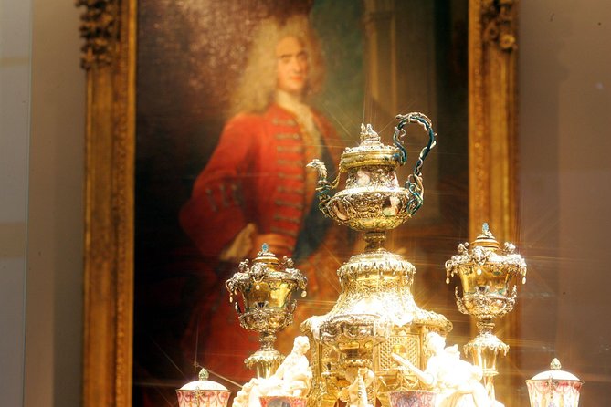 City Tour and Guided Tour in the New Green Vault - Program C - The Festive - Stop 4: Porcelain everywhere, Procession of Princes