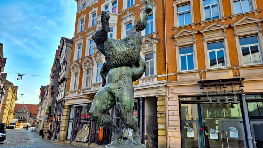 City tour Braunschweig: diverse and full of surprises. - Martinikirche square and Altstadtmarkt, finishing at the old town heart