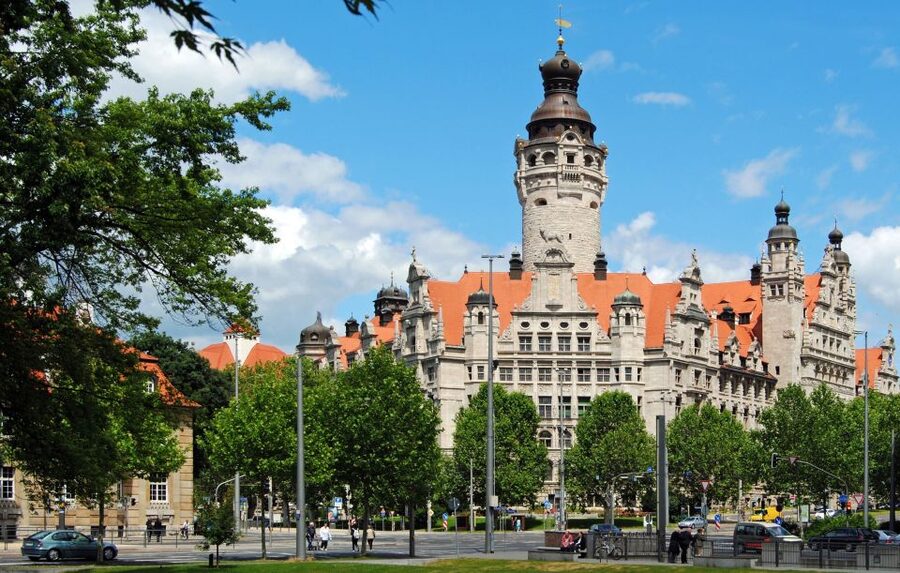 City tour on foot, by S-Bahn and tram - Augustusplatz and the Reichsgericht’s dramatic civic presence
