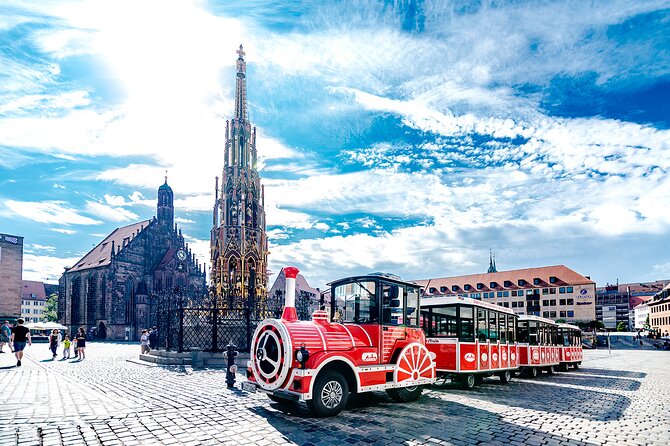 City tour through Nuremberg with the little train - Christmas tour - What the English audio guide actually does for you