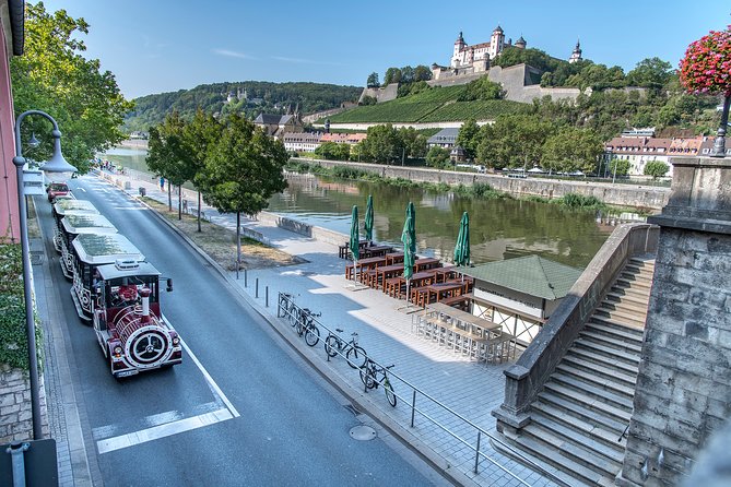 City tour through Würzburg with the Bimmelbahn - How the Ride Feels: Seating, Windows, and Legroom