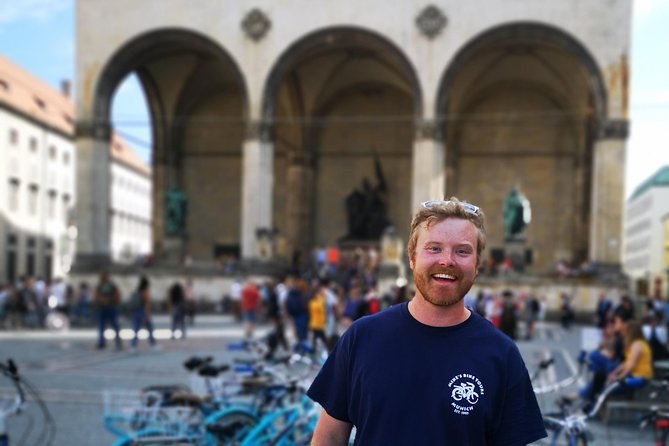 Classic Mike's Bike Tour daily @ 11.30 incl Beer Garden & Surfers - English Garden by bike: why the surfers stop is more than a photo op