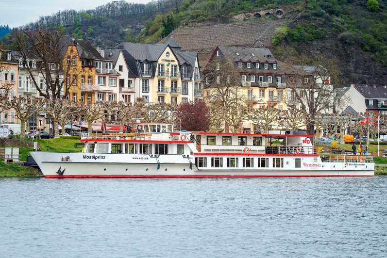 Cochem: Panoramic Cruise on the Moselle River - Using the German-English audio commentary without missing the fun