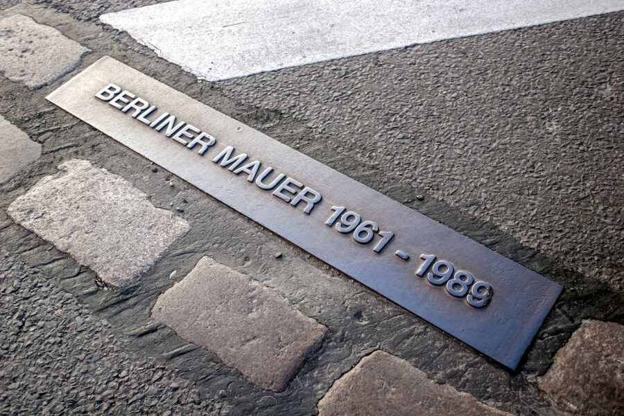 Cold War, Berlin Wall, Spies and the East Side Gallery - Who this tour is best for