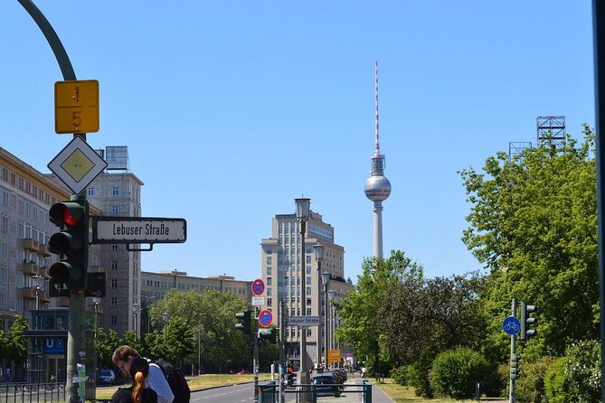 Cold War, Berlin Wall, Spies and the East Side Gallery - The Death Strip story along Bernauer Strasse and the wall remains