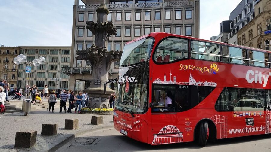 Cologne: 24h Hop-On Hop-Off Sightseeing Bus Ticket - Route Reality Check: One Direction, Waiting, and Traffic