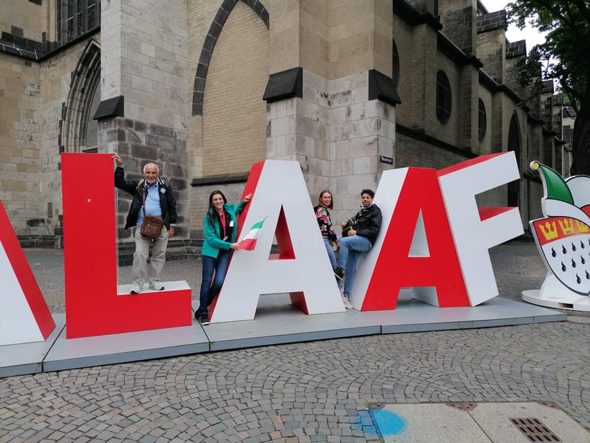 Cologne classic walking tour - Roman Arch, Cathedral, and Town Hall Tower: Power at Every Scale