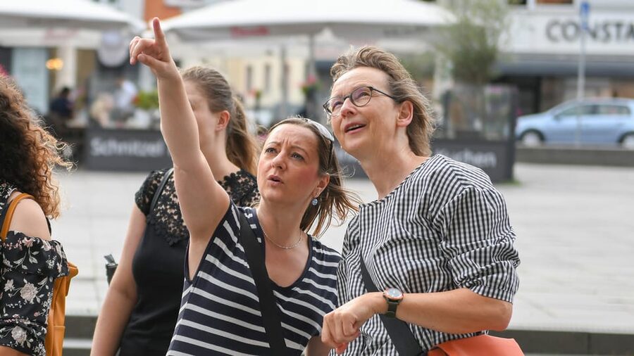 Cologne: entertaining guided tour to old town highlights - What You Pay for: Why $16 for 1.5 Hours Works