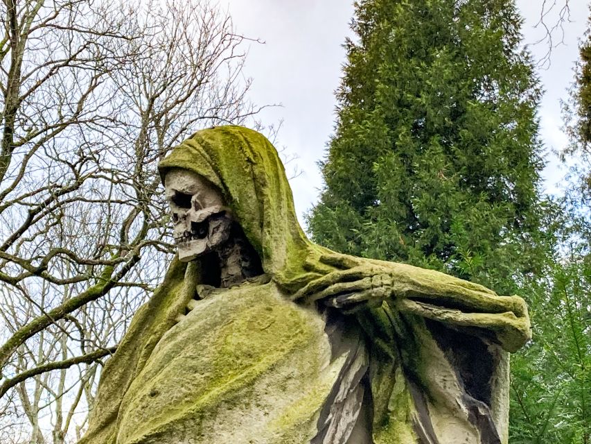 Cologne: Guided Tour of Melatenfriedhof - Price and value: is $16 a fair deal for this kind of tour?