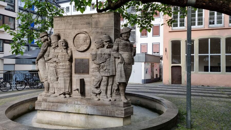 Cologne: Old City Guided Walking Tour - Key points to know before you go