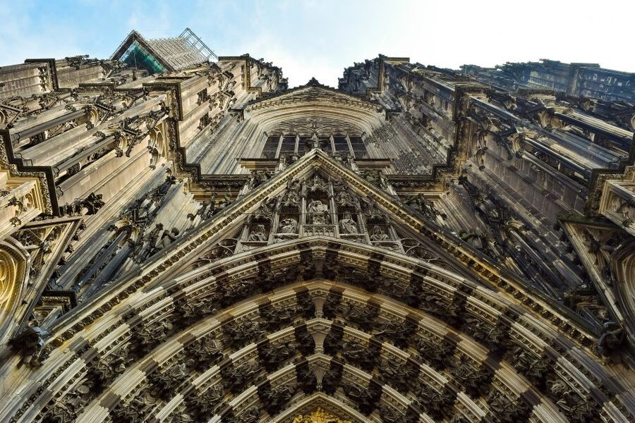 Cologne: Old Town Highlights Walking Tour - Roman-Germanic Museum and the 2,000-year thread under Cologne