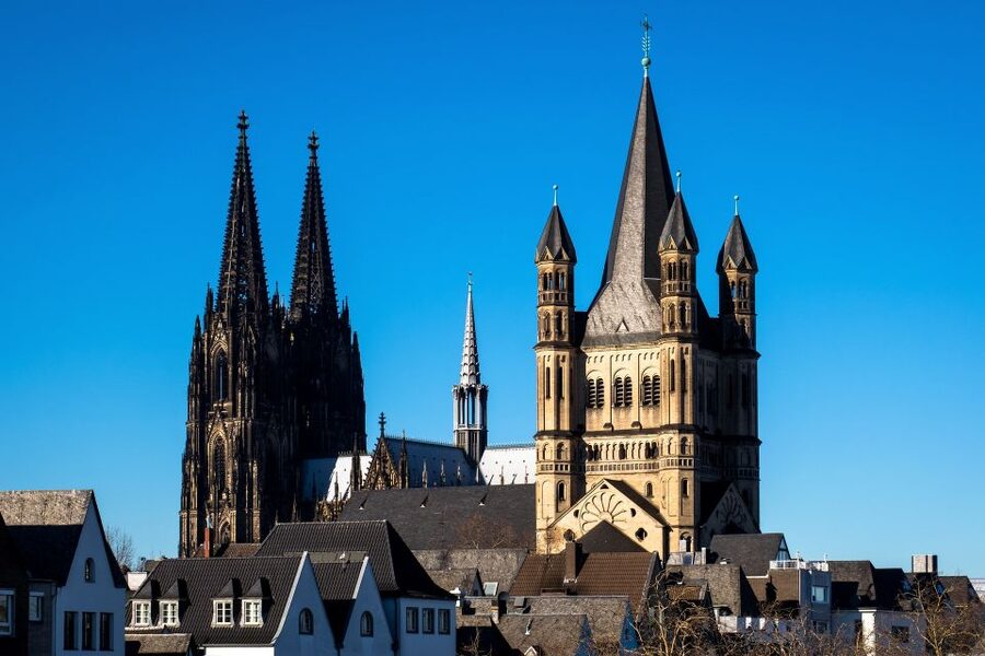 Cologne: Old Town Historical Walking Tour with GEO Epoche - Key highlights you will feel on the ground