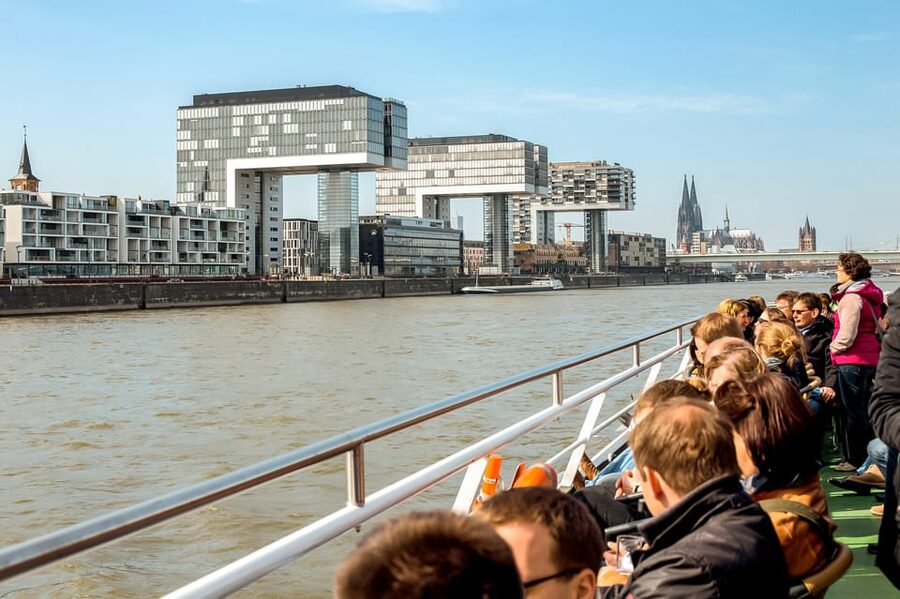 Cologne: Panoramic City Cruise - Timing tricks: daylight, sunset, and even rainy-day peace