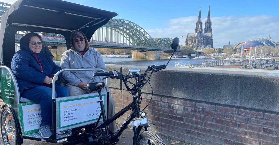 Cologne: Private Rickshaw Tour - A pedicab that makes Cologne feel easy