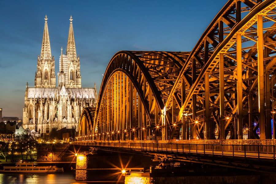 Cologne: Rhine River Cruise with Local Music - Cologne landmarks, from Groß St. Martin to the Cathedral
