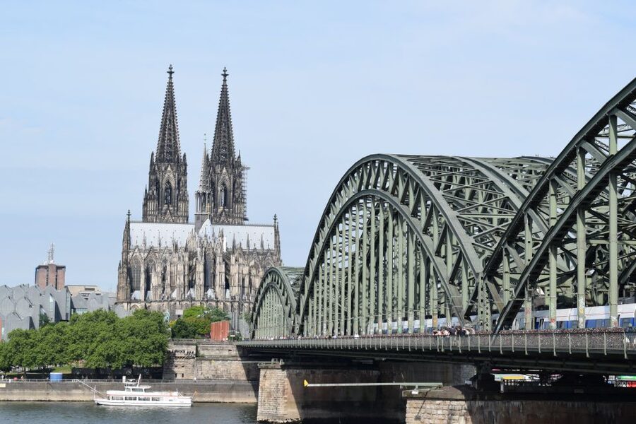 Cologne: The Dark Side of the City Walking Tour - Key things you’ll notice on this walk