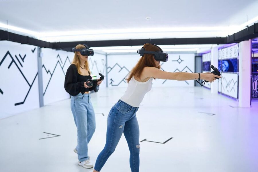 Cologne: Virtual escape game adventure at 7th Space - Single or multiplayer VR: how to get the most teamwork