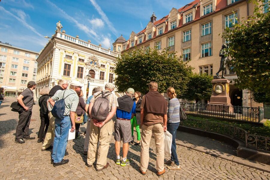 Combo Tour in Leipzig: Guided City Tour & City Sightseeing - Food-market moments, Auerachs Cellar, and Barthels Hof