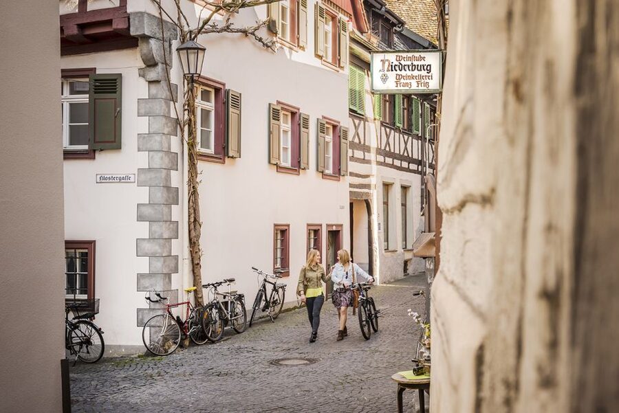 Constance: 1.5-Hour Night Watchman City Tour - Niederburg Streets and the Oldest Part of Constance