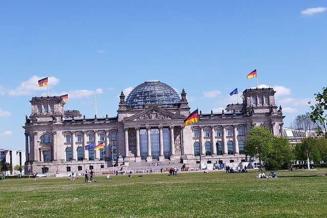 Daily First Rickshaw promotion in Combi Vehicle public Group 90€ - Bebelplatz: a short stop that carries a heavy punch