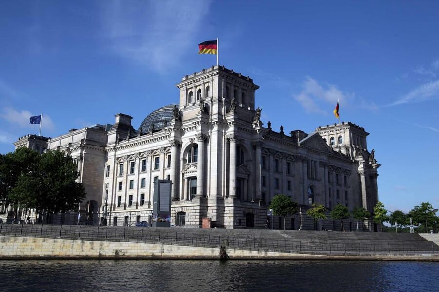 Discover Berlin Express Tour: 2hr Highlights - Two Hours to Hit Berlin’s Cold War Core