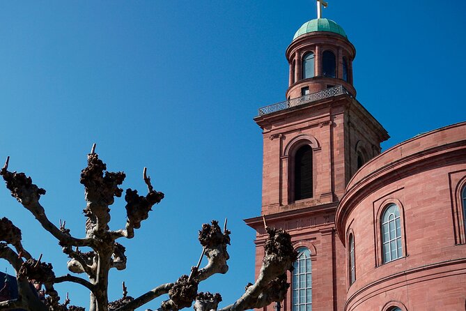 Discover the Heart of Frankfurt - City Tour in German - A quick archaeological peek at Historisches Museum Frankfurt