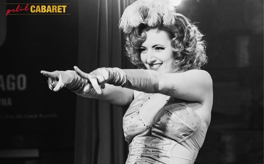Dresden: BURLESQUE - "The art of sensual seduction" - The Show Format at Petit Cabaret: How the Evening Likely Flows