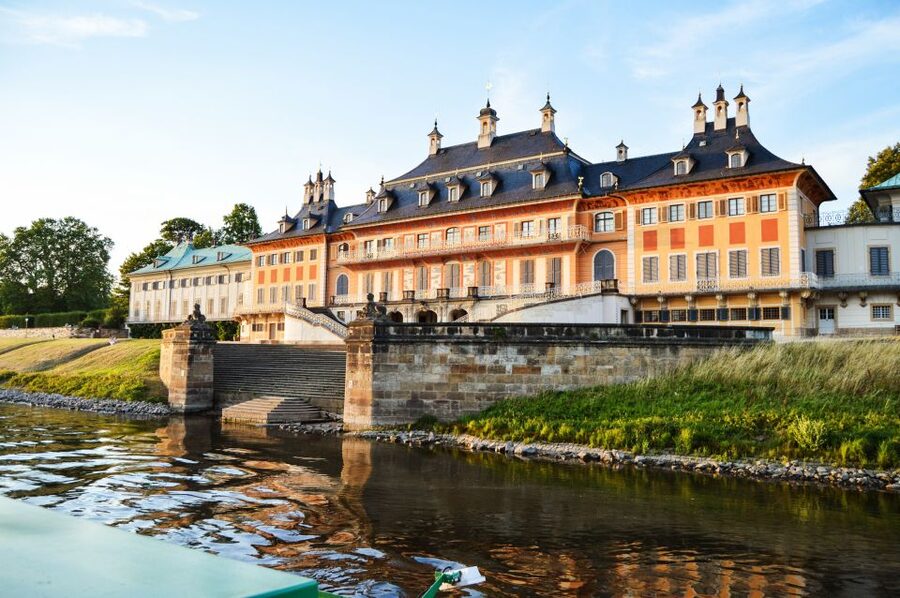Dresden: Elbe River Cruise to Pillnitz Castle - From Terrassenufer toward Loschwitz, watch Dresden roll by
