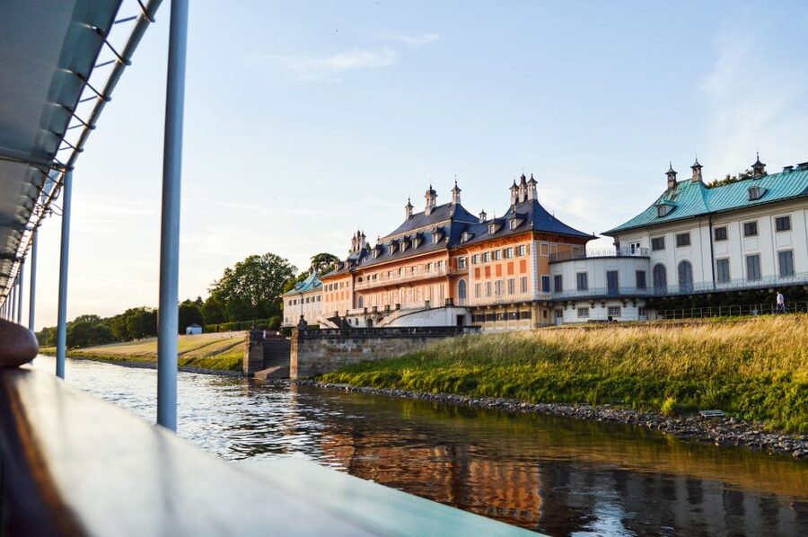 Dresden: Elbe River Cruise to Pillnitz Castle - Finding the pier under Brühlsche Terrasse without stress